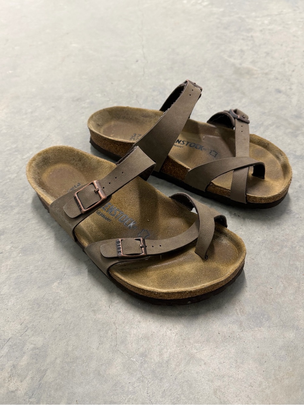 Birkenstocks Mayari Thong Sandals Brown 37